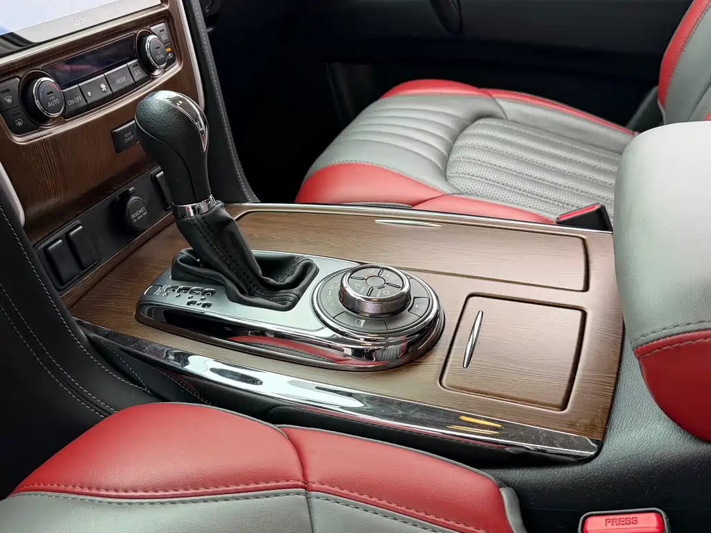 Nissan Nissan Patrol 2018 4.0L Premium 2020 - thumbnail 13