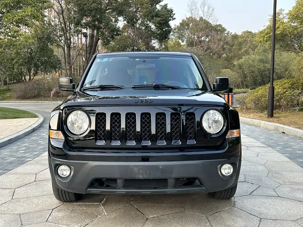 Jeep Jeep Cherokee 2014 2.0L Sport Enhanced Edition 2014 - thumbnail 2
