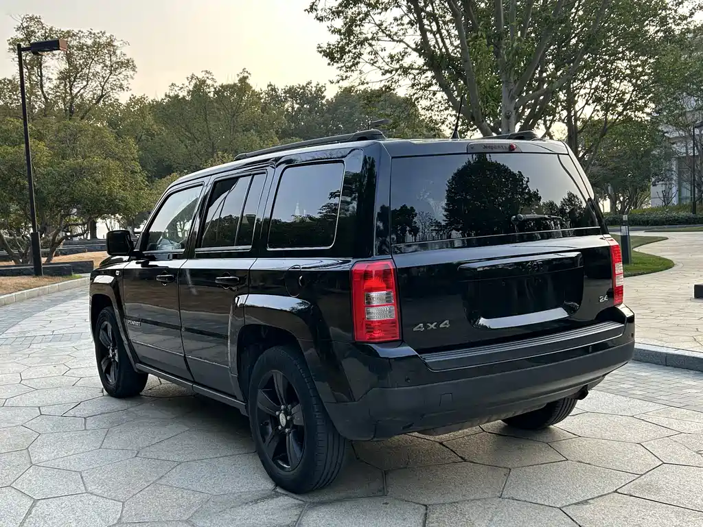 Jeep Jeep Cherokee 2014 2.0L Sport Enhanced Edition 2014 - thumbnail 7