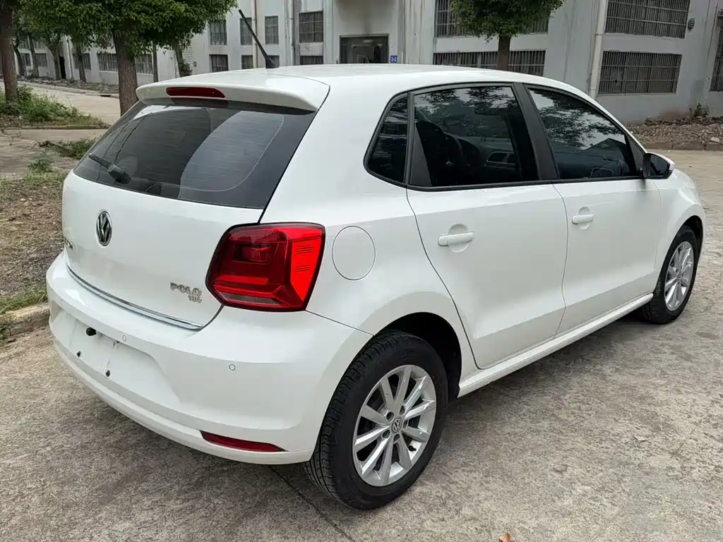 Volkswagen Volkswagen Polo 2016 1.6L Automatic Luxury Edition 2015 - thumbnail 7