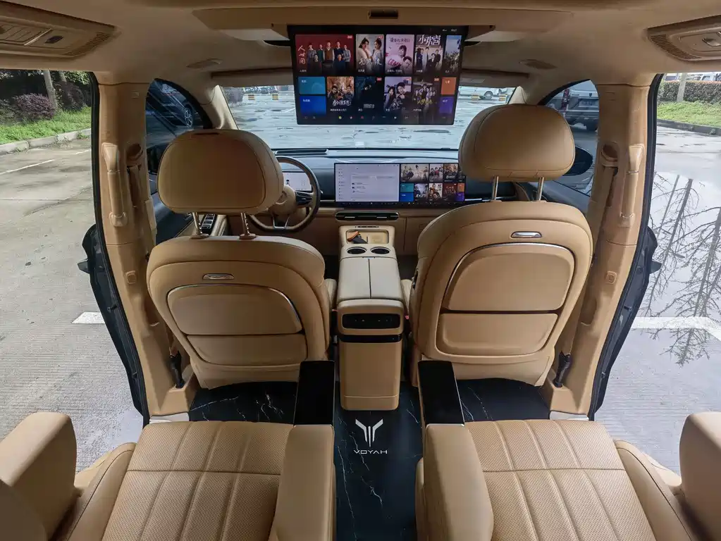 Lantu Automobile Lantu Dreamer 2025 PHEV AWD Flagship Kunpeng Edition 2024 - thumbnail 6