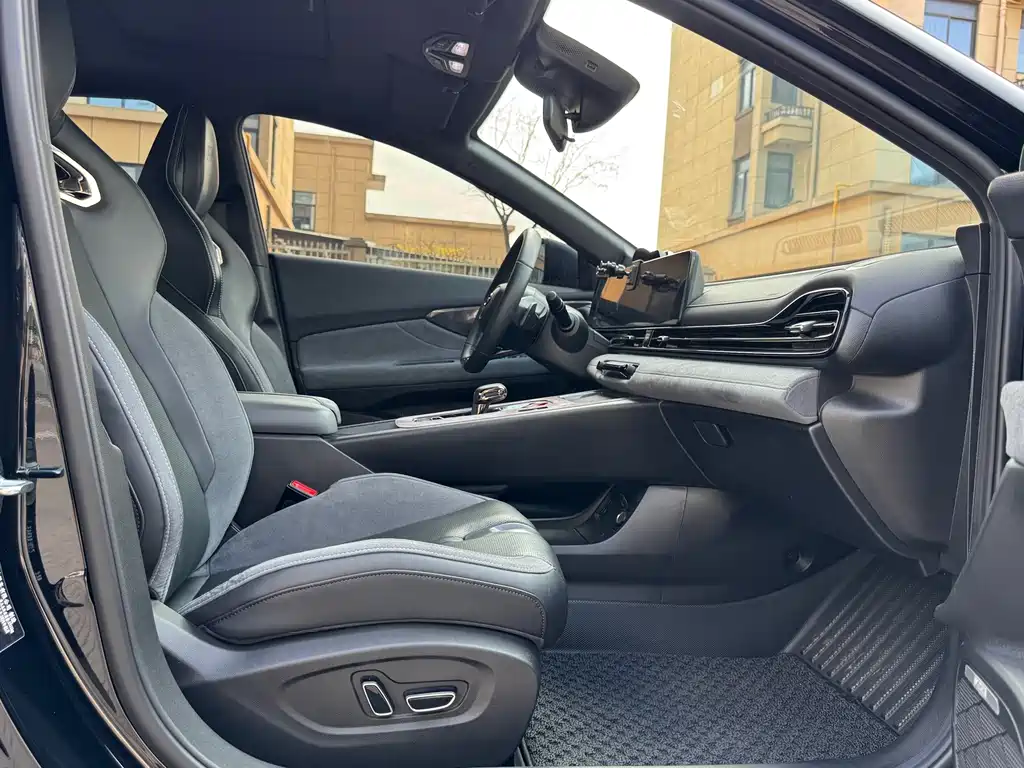 GAC Trumpchi Shadow Leopard 2024 400T Automatic Shadow Leopard R MAX Edition 2024 - thumbnail 7