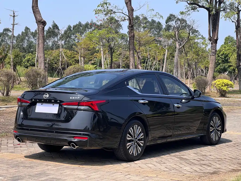 Nissan Nissan Altima 2022 2.0L XL-TLS Premium Edition 2023 - thumbnail 12