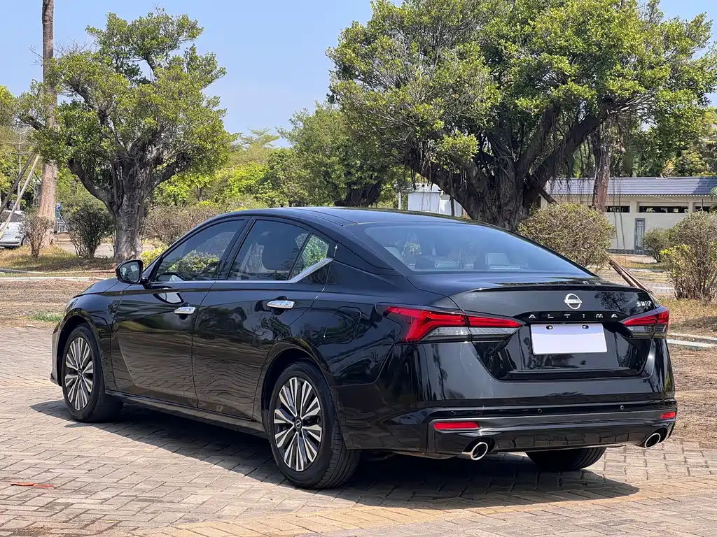 Nissan Nissan Altima 2022 2.0L XL-TLS Premium Edition 2023 - thumbnail 13