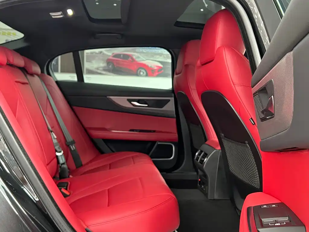 Jaguar Jaguar XEL 2022 2.0T 250PS R-DYNAMIC S Sport 2022 - thumbnail 11