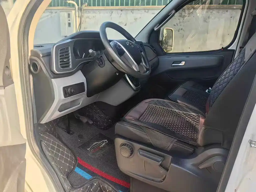 Maxus MAXUS EV80 2023 Model Year Facelift EV80 PLUS VAN Short Wheelbase Low Roof 2023 - thumbnail 4