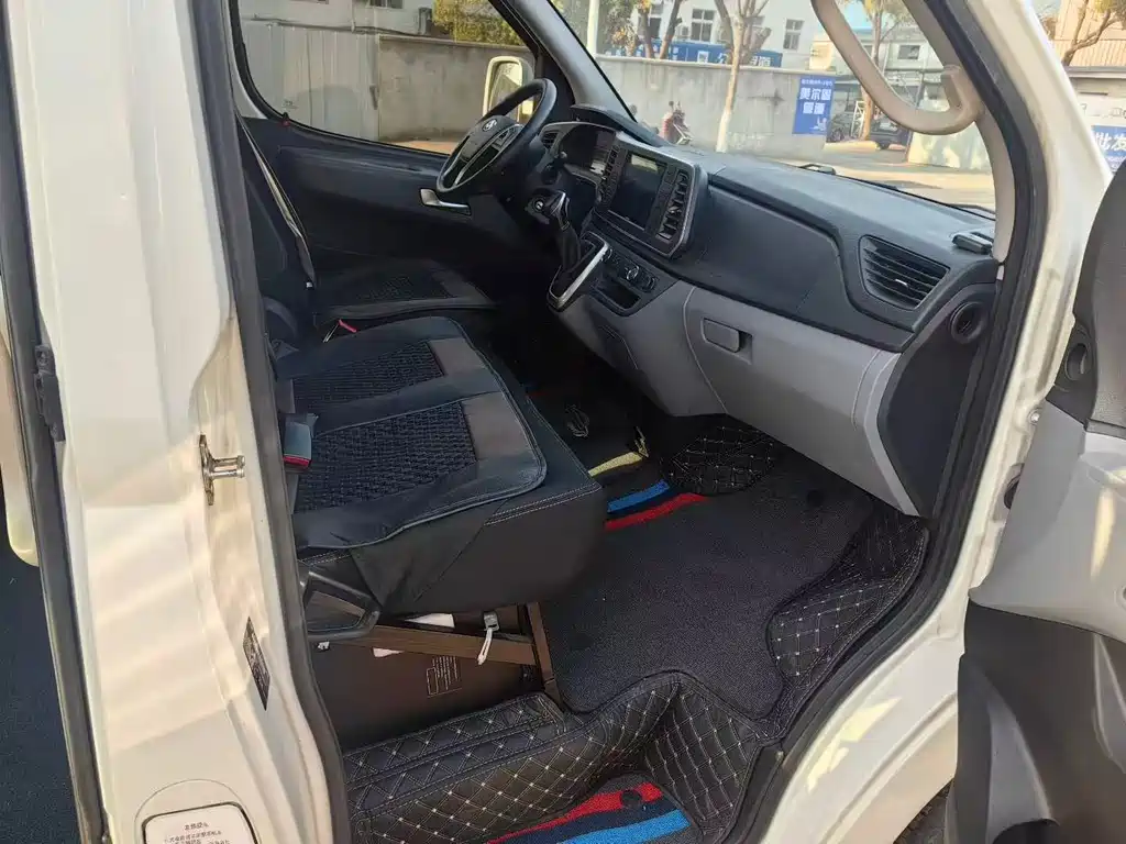 Maxus MAXUS EV80 2023 Model Year Facelift EV80 PLUS VAN Short Wheelbase Low Roof 2023 - thumbnail 5
