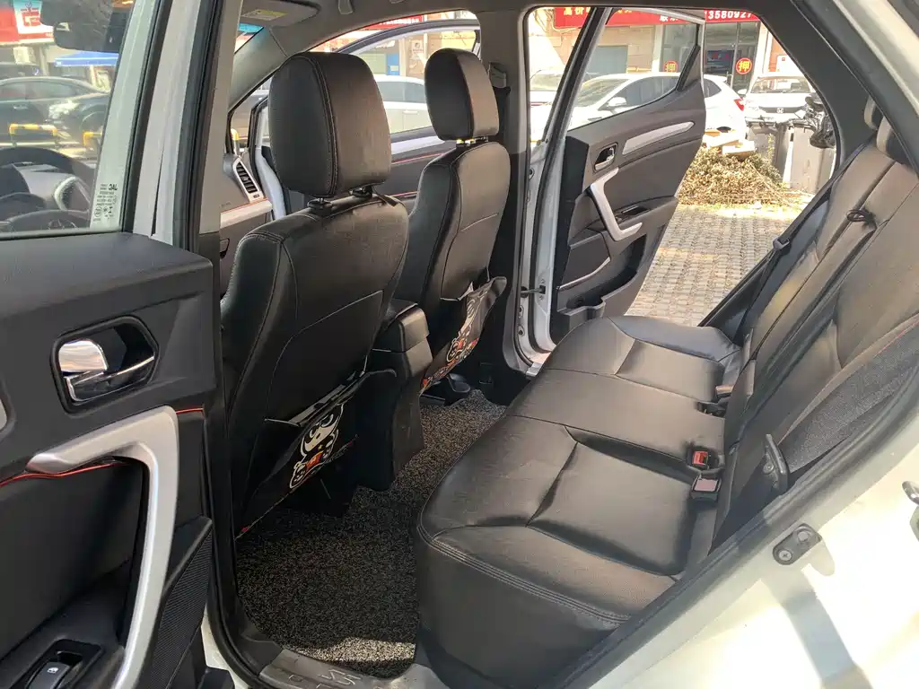 Jianghuai Automobile Group Rui Feng S3 2016 1.5L CVT Luxury Intelligent Edition 2016 - thumbnail 10
