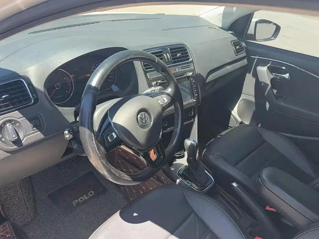 Volkswagen Volkswagen Polo 2014 1.6L Automatic Comfort Edition 2014 - thumbnail 2