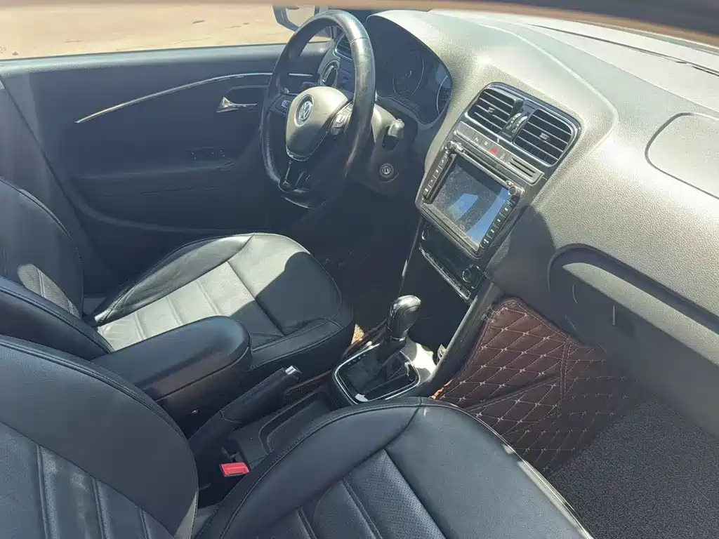 Volkswagen Volkswagen Polo 2014 1.6L Automatic Comfort Edition 2014 - thumbnail 5