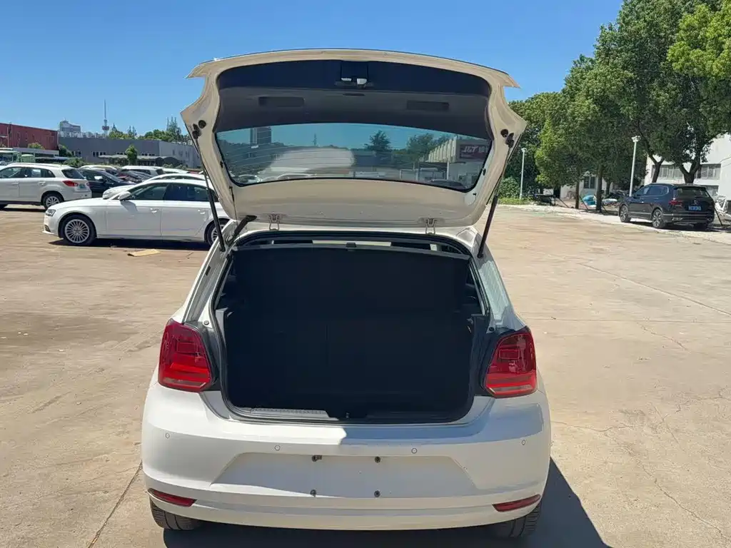 Volkswagen Volkswagen Polo 2014 1.6L Automatic Comfort Edition 2014 - thumbnail 6