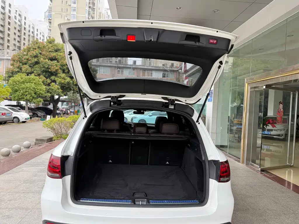 Mercedes-Benz Mercedes-Benz GLC 2021 GLC 260 L 4MATIC Sport Edition 2021 - thumbnail 10