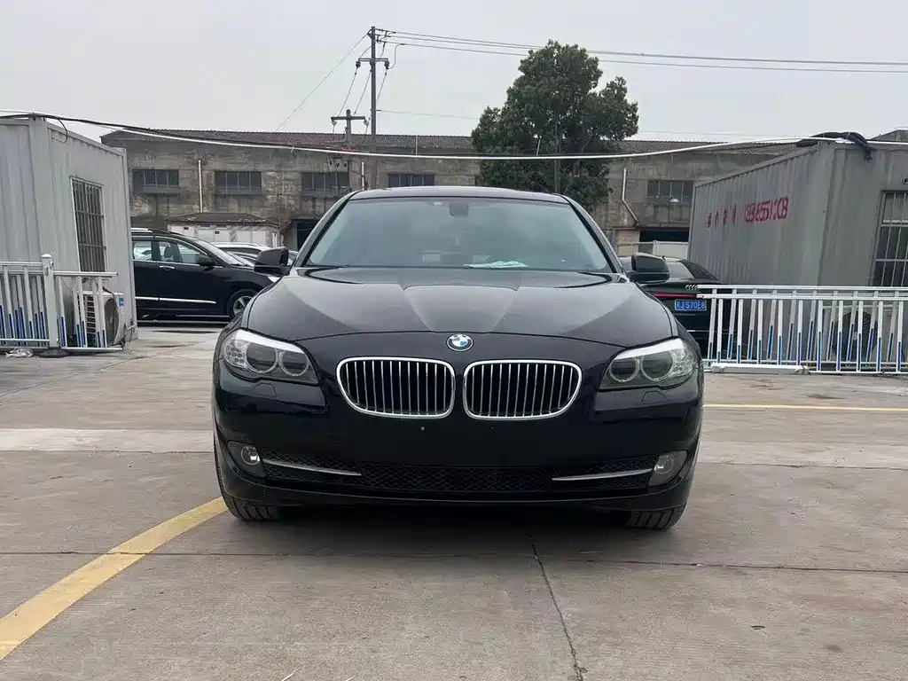BMW BMW 5 Series 2013 525Li Leading Edition 2013 - thumbnail 3