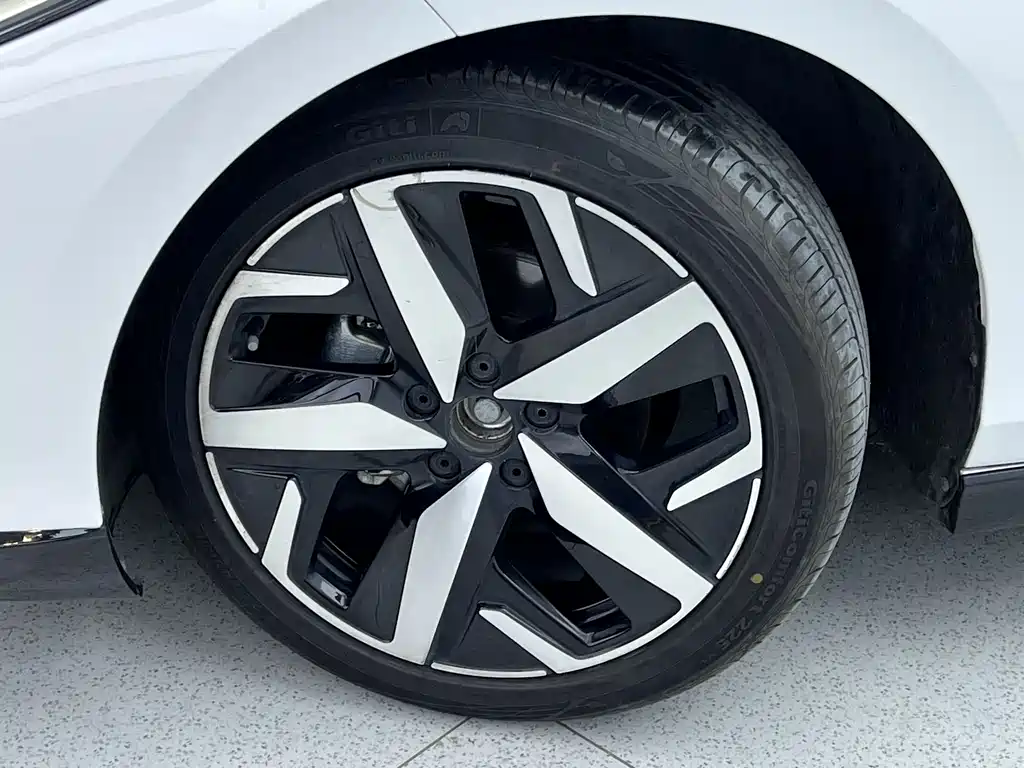 Volkswagen Lamando 2022 Lamando L 280TSI DSG Cool Spice Edition 2022 - thumbnail 7