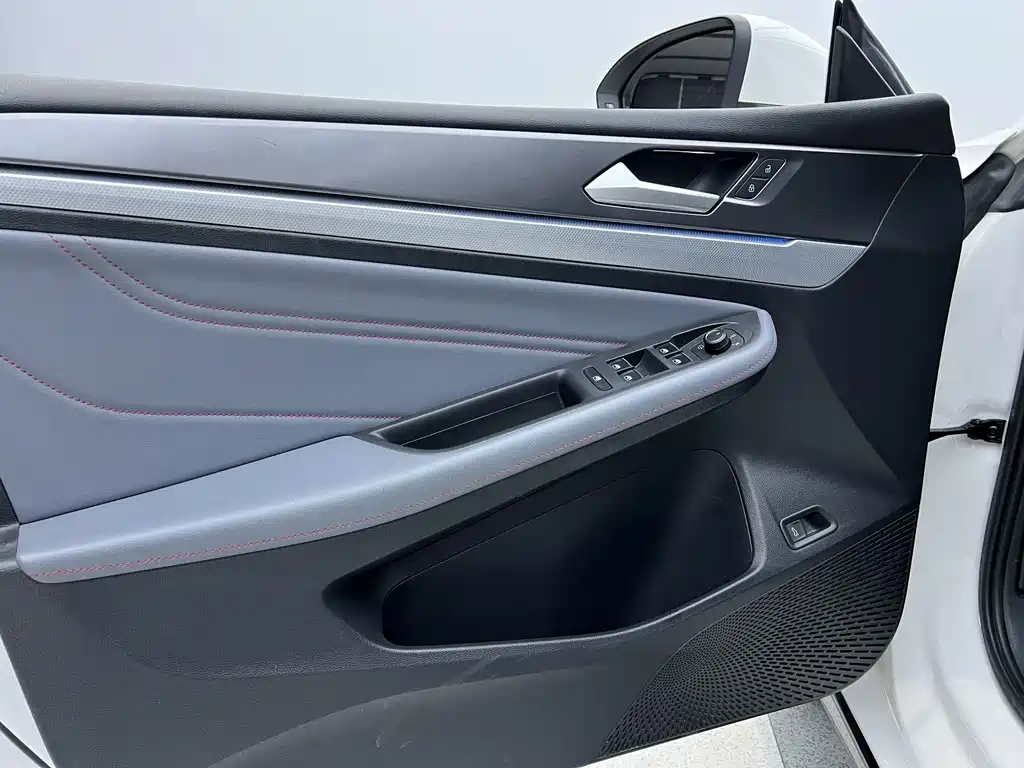 Volkswagen Lamando 2022 Lamando L 280TSI DSG Cool Spice Edition 2022 - thumbnail 12