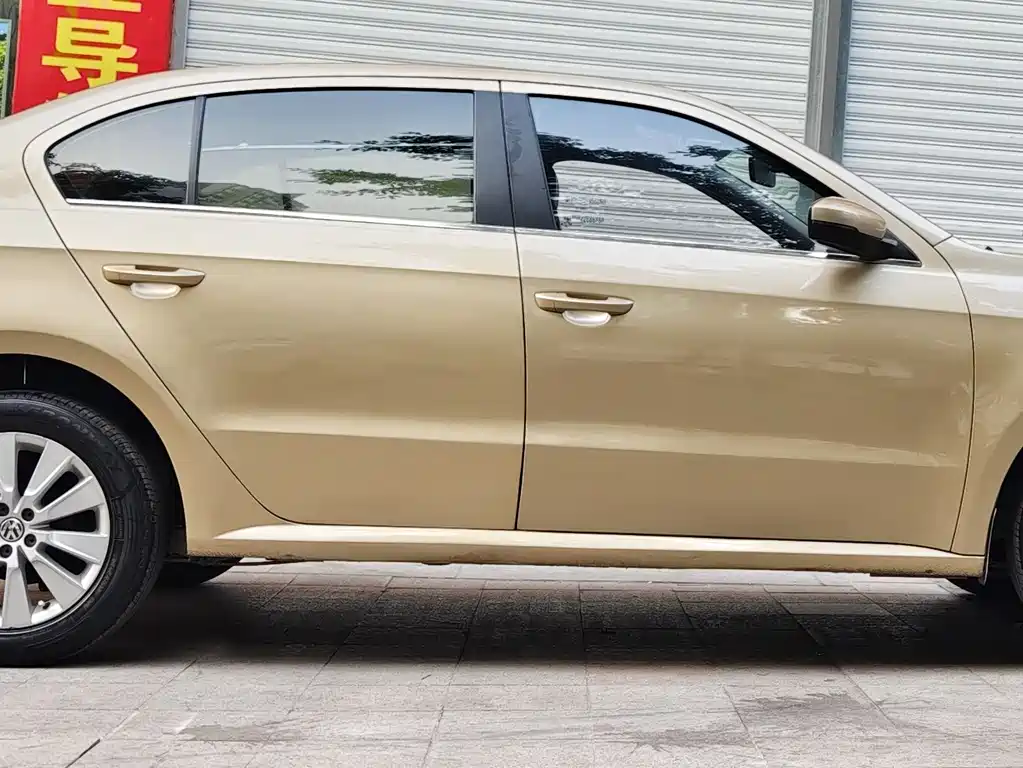 Volkswagen Volkswagen Lavida 2013 Facelift 1.4TSI DSG Comfort Edition 2014 - thumbnail 3