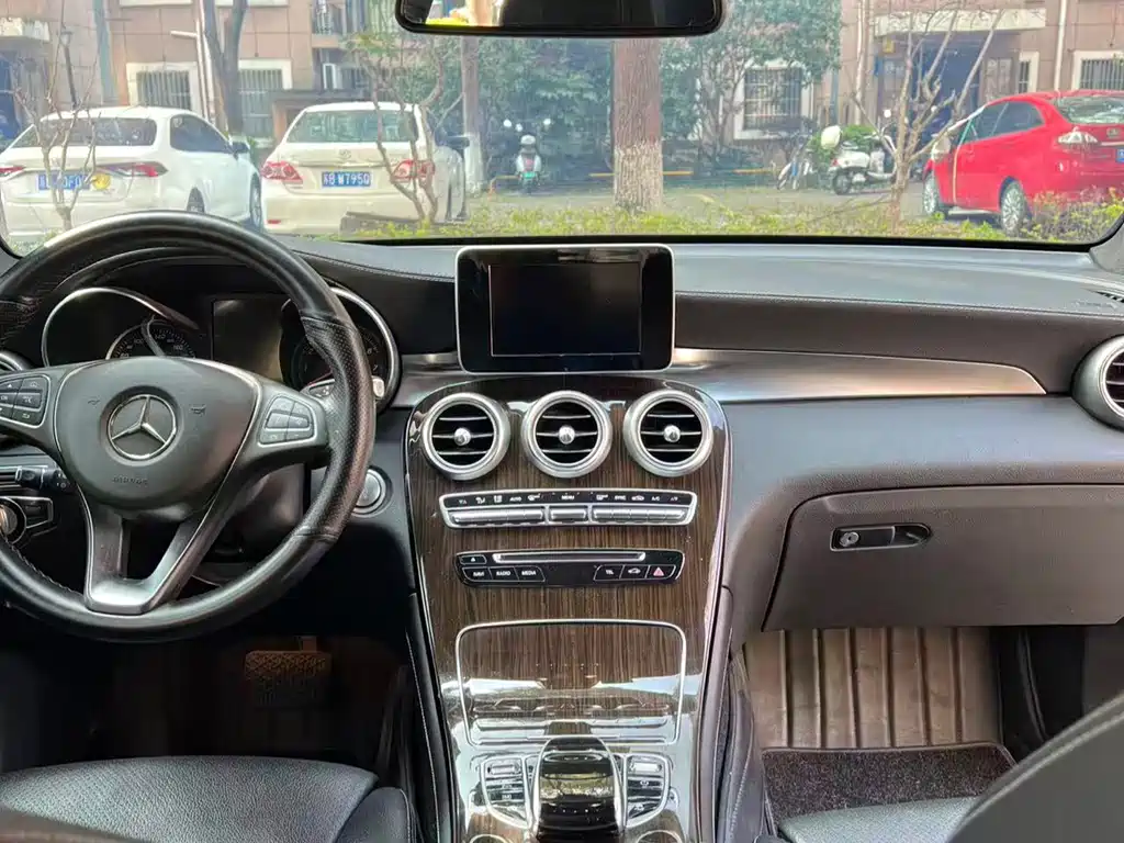 Mercedes-Benz Mercedes-Benz GLC 2016 GLC 260 4MATIC Sport Edition 2016 - thumbnail 5