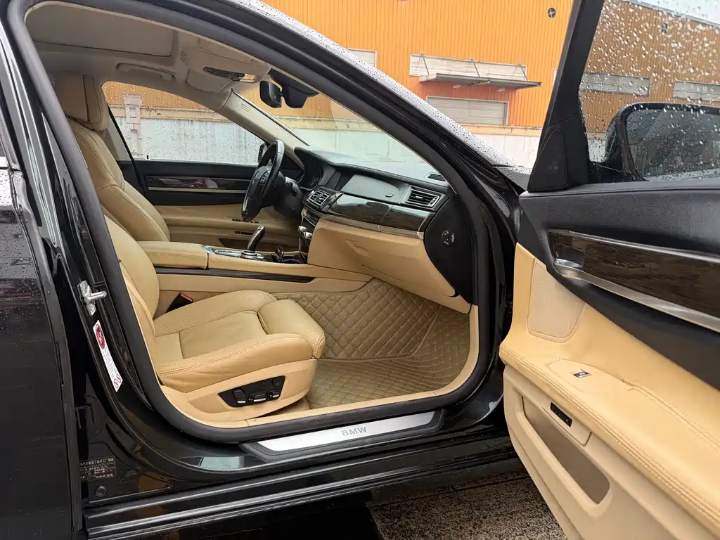 BMW BMW 7 Series 2011 740Li Steinway & Sons Limited Edition 2011 - thumbnail 8