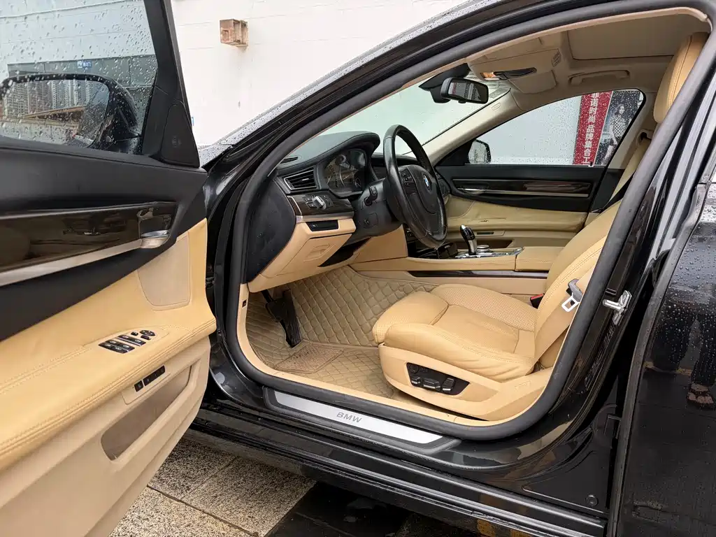 BMW BMW 7 Series 2011 740Li Steinway & Sons Limited Edition 2011 - thumbnail 9