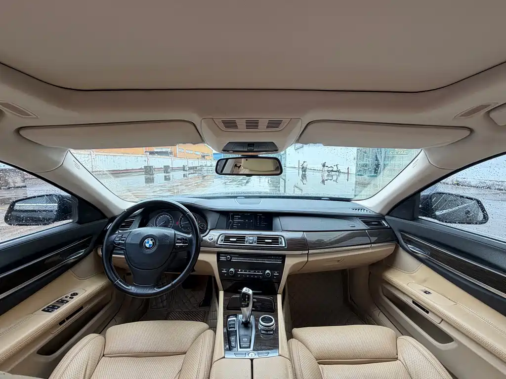 BMW BMW 7 Series 2011 740Li Steinway & Sons Limited Edition 2011 - thumbnail 11