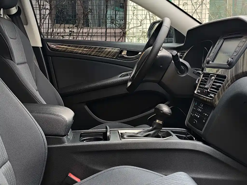 Hongqi Hongqi H7 2021 1.8T Government Edition 2021 - thumbnail 14