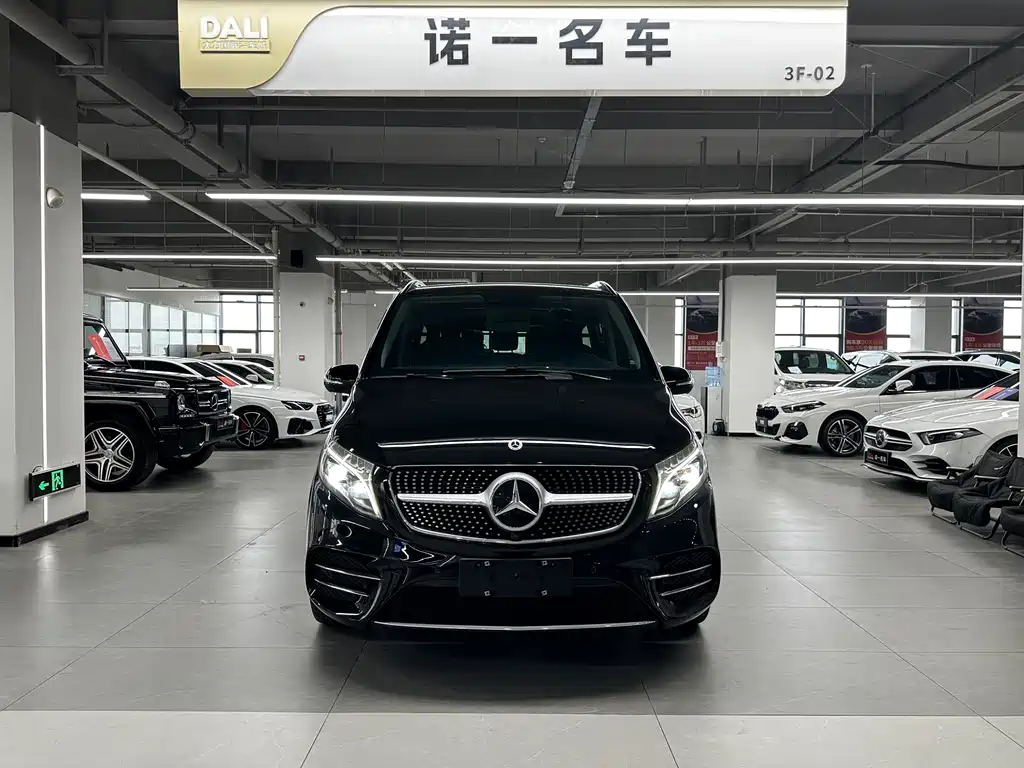 Mercedes-Benz Mercedes-Benz V-Class 2022 V 260 L Long Wheelbase Luxury Edition 2022 - thumbnail 2
