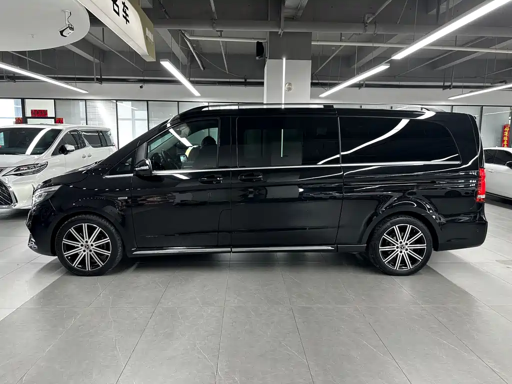 Mercedes-Benz Mercedes-Benz V-Class 2022 V 260 L Long Wheelbase Luxury Edition 2022 - thumbnail 4
