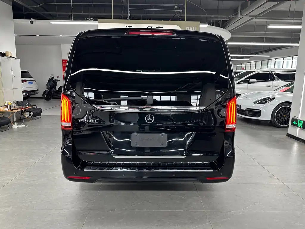 Mercedes-Benz Mercedes-Benz V-Class 2022 V 260 L Long Wheelbase Luxury Edition 2022 - thumbnail 5