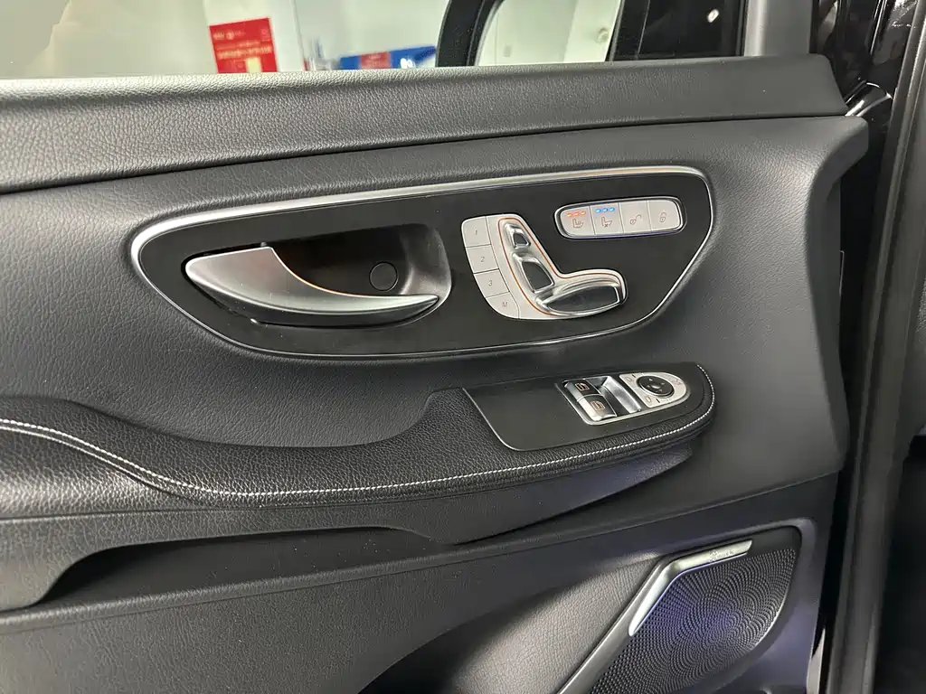 Mercedes-Benz Mercedes-Benz V-Class 2022 V 260 L Long Wheelbase Luxury Edition 2022 - thumbnail 7