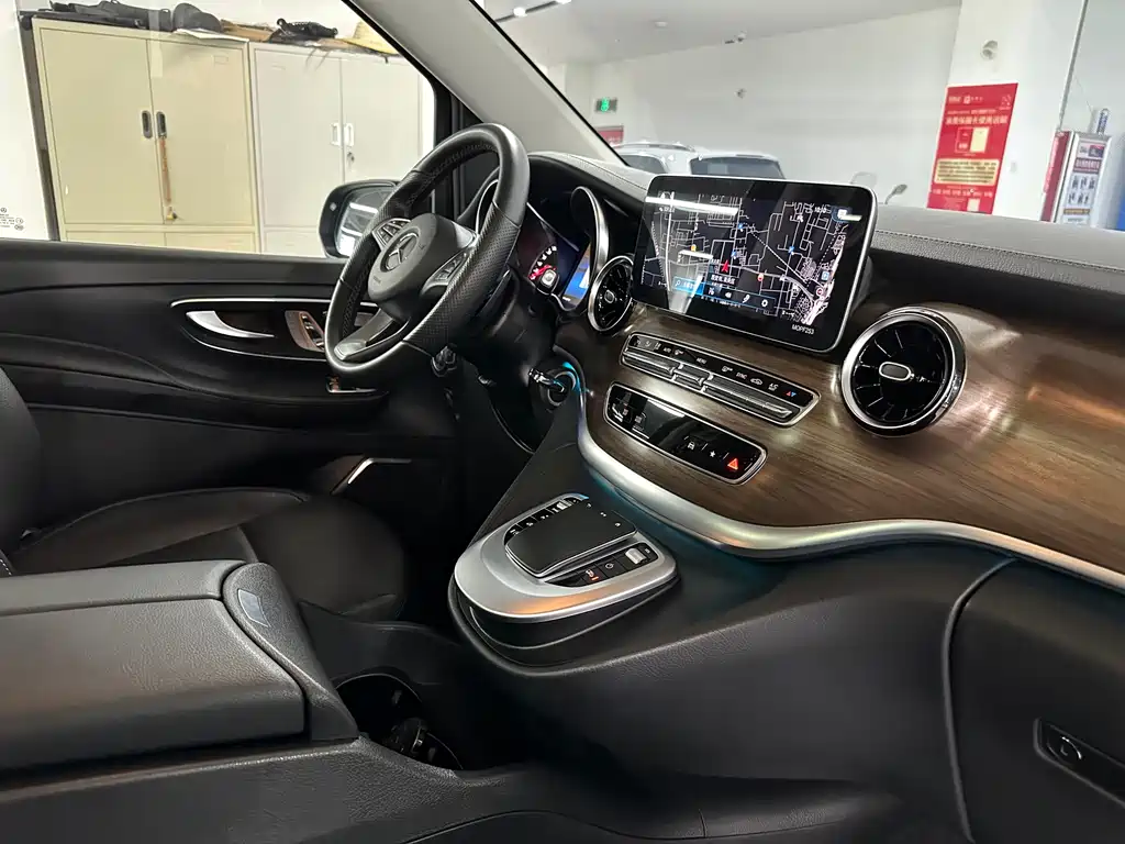 Mercedes-Benz Mercedes-Benz V-Class 2022 V 260 L Long Wheelbase Luxury Edition 2022 - thumbnail 20