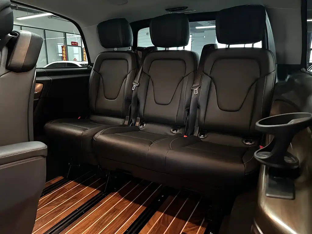 Mercedes-Benz Mercedes-Benz V-Class 2022 V 260 L Long Wheelbase Luxury Edition 2022 - thumbnail 28