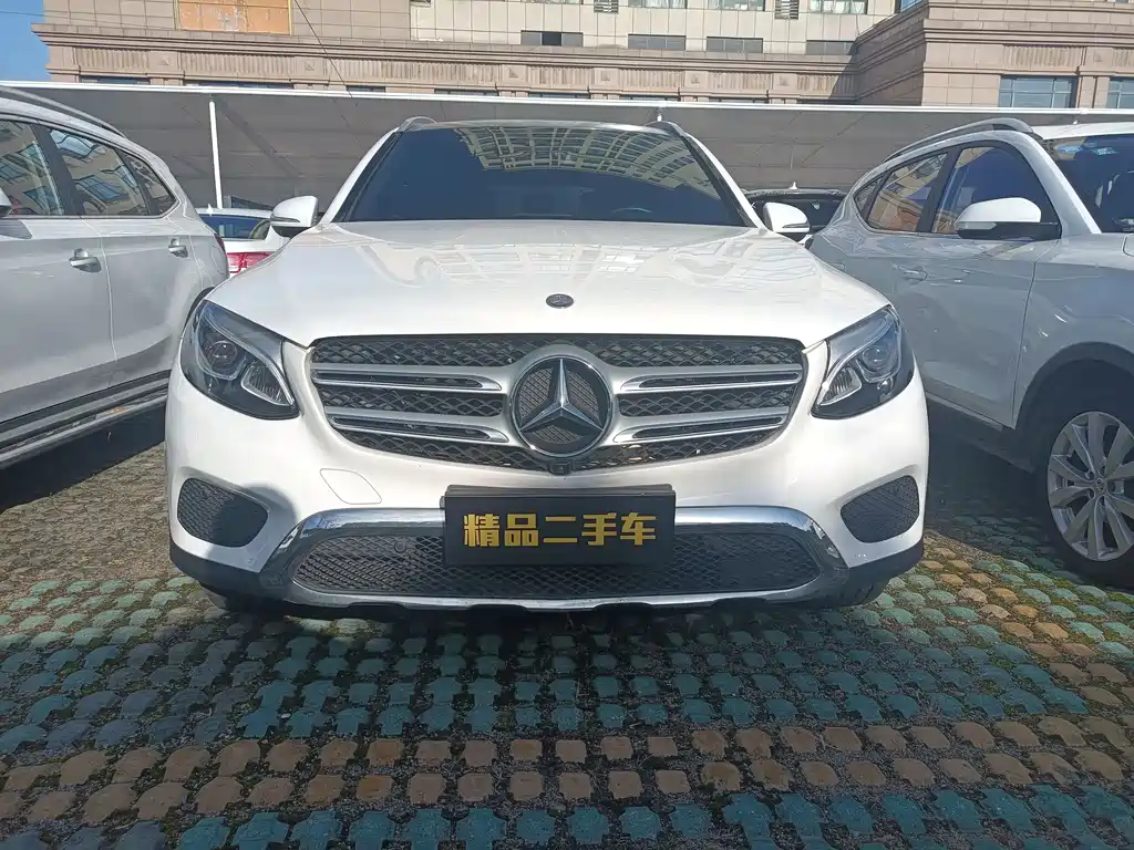 Mercedes-Benz Mercedes-Benz GLC 2016 GLC 260 4MATIC Luxury Edition 2016 - thumbnail 3