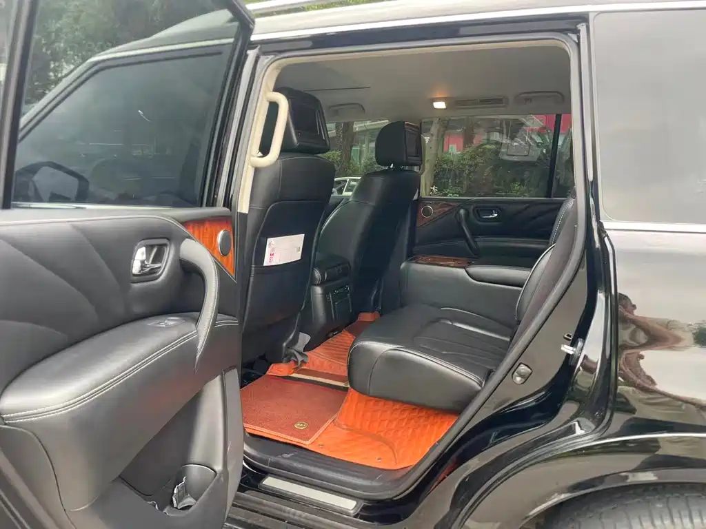 Infiniti Infiniti QX80 2016 5.6L 4WD 2018 - thumbnail 8