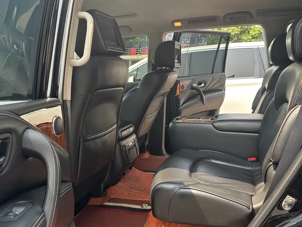 Infiniti Infiniti QX80 2016 5.6L 4WD 2018 - thumbnail 13