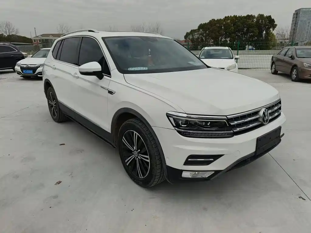 Volkswagen Volkswagen Tiguan L 2017 330TSI Automatic 2WD Style Edition 2017 - thumbnail 3