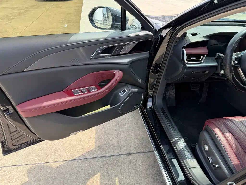 Hongqi Hongqi H5 2024 2.0T Automatic Intelligent Connectivity Flag Enjoyment Edition 2024 - thumbnail 5