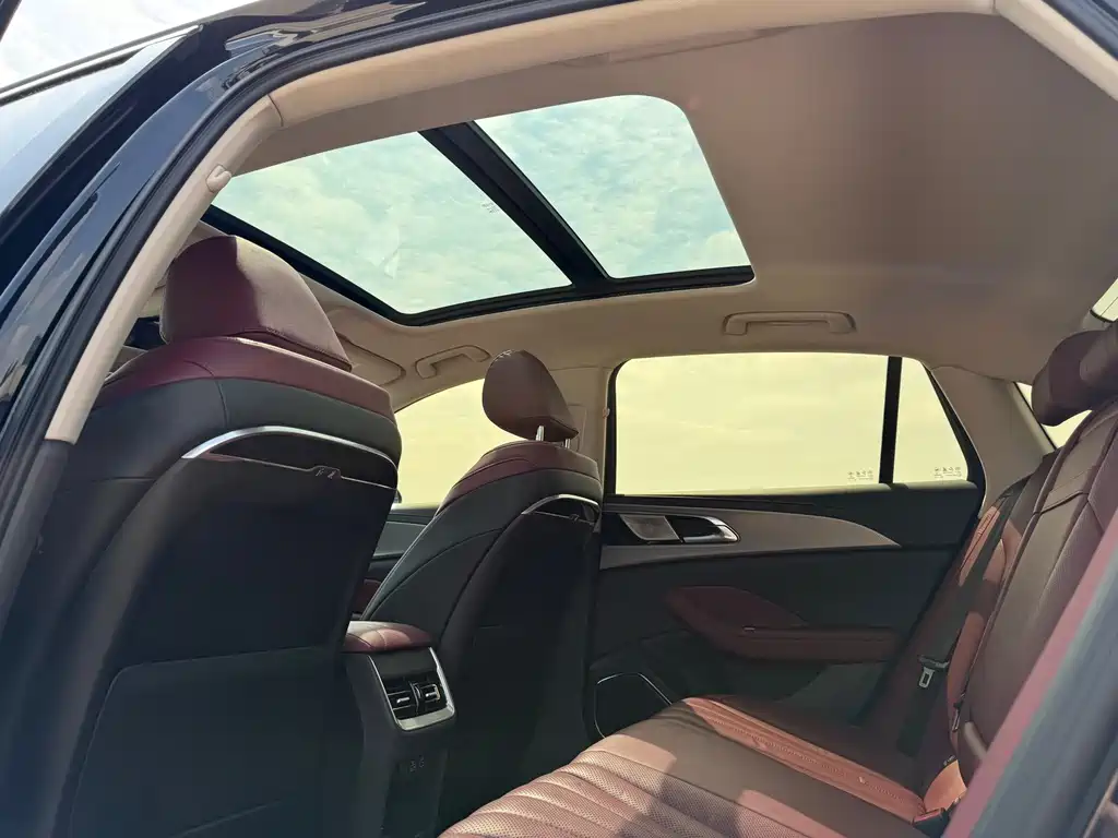 Hongqi Hongqi H5 2024 2.0T Automatic Intelligent Connectivity Flag Enjoyment Edition 2024 - thumbnail 14