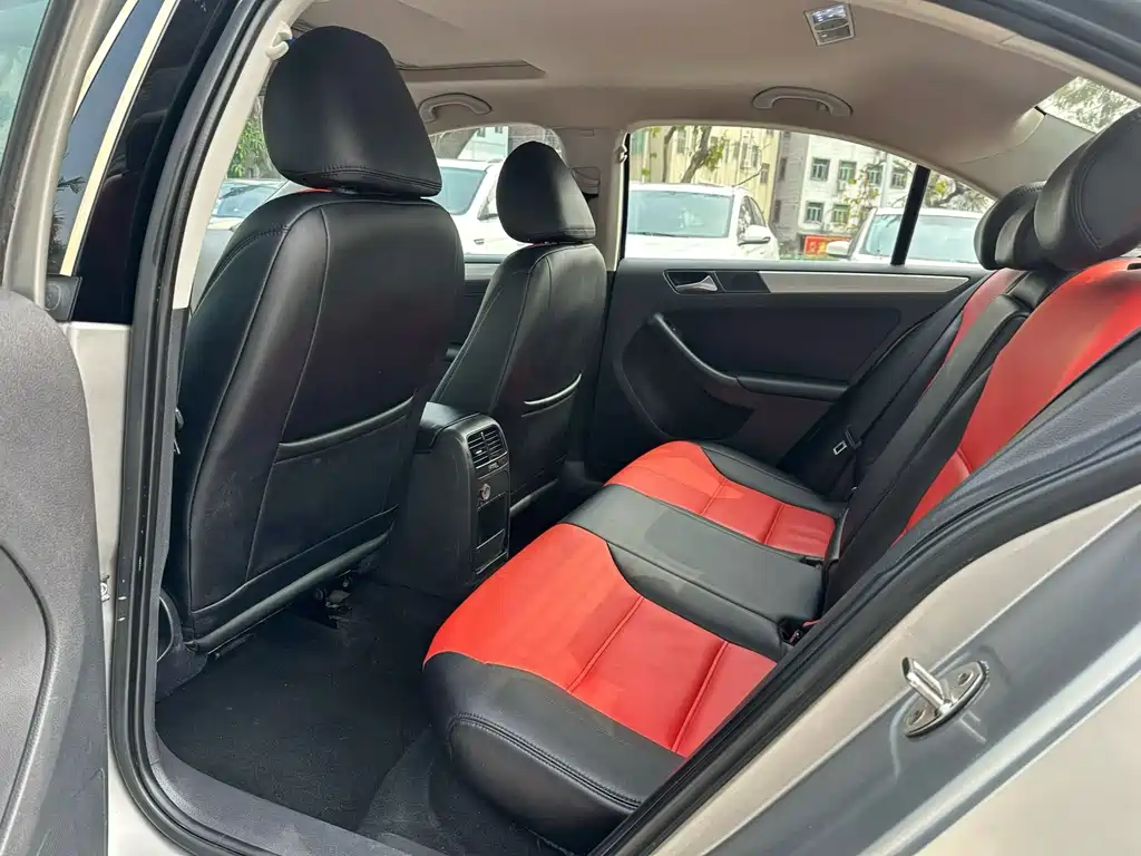 Volkswagen Volkswagen Sagitar 2012 1.6L Automatic Comfort Edition 2012 - thumbnail 5