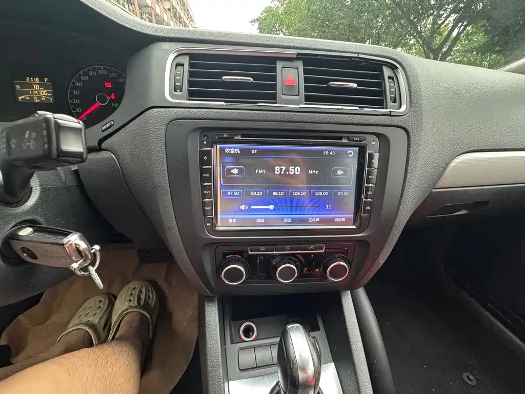 Volkswagen Volkswagen Sagitar 2012 1.6L Automatic Comfort Edition 2012 - thumbnail 8