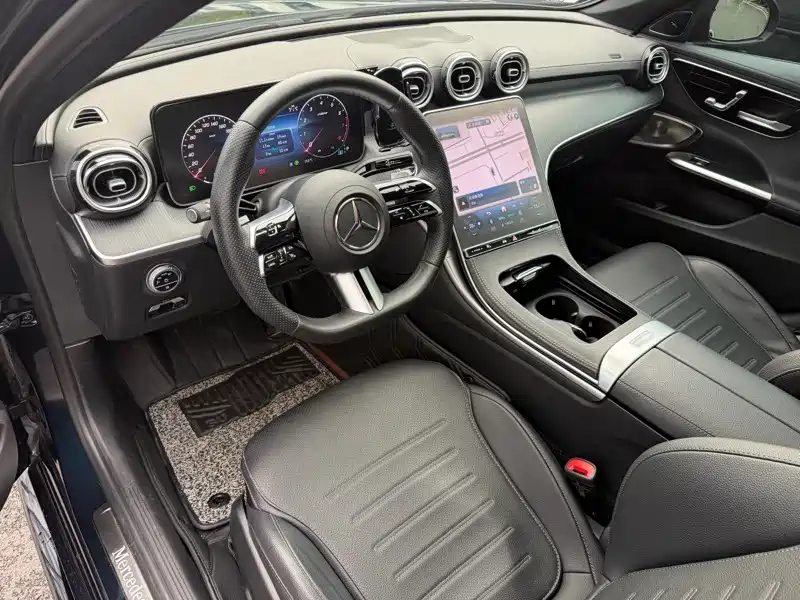 Mercedes-Benz Mercedes-Benz C-Class 2023 C 260 L Night Sport Edition 2023 - thumbnail 4