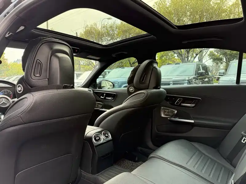 Mercedes-Benz Mercedes-Benz C-Class 2023 C 260 L Night Sport Edition 2023 - thumbnail 6