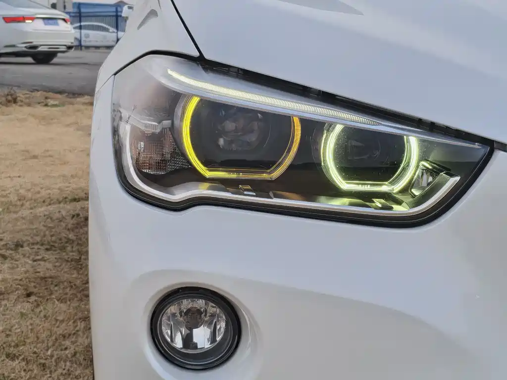 BMW BMW X1 2016 sDrive18Li Premium Model 2016 - thumbnail 3