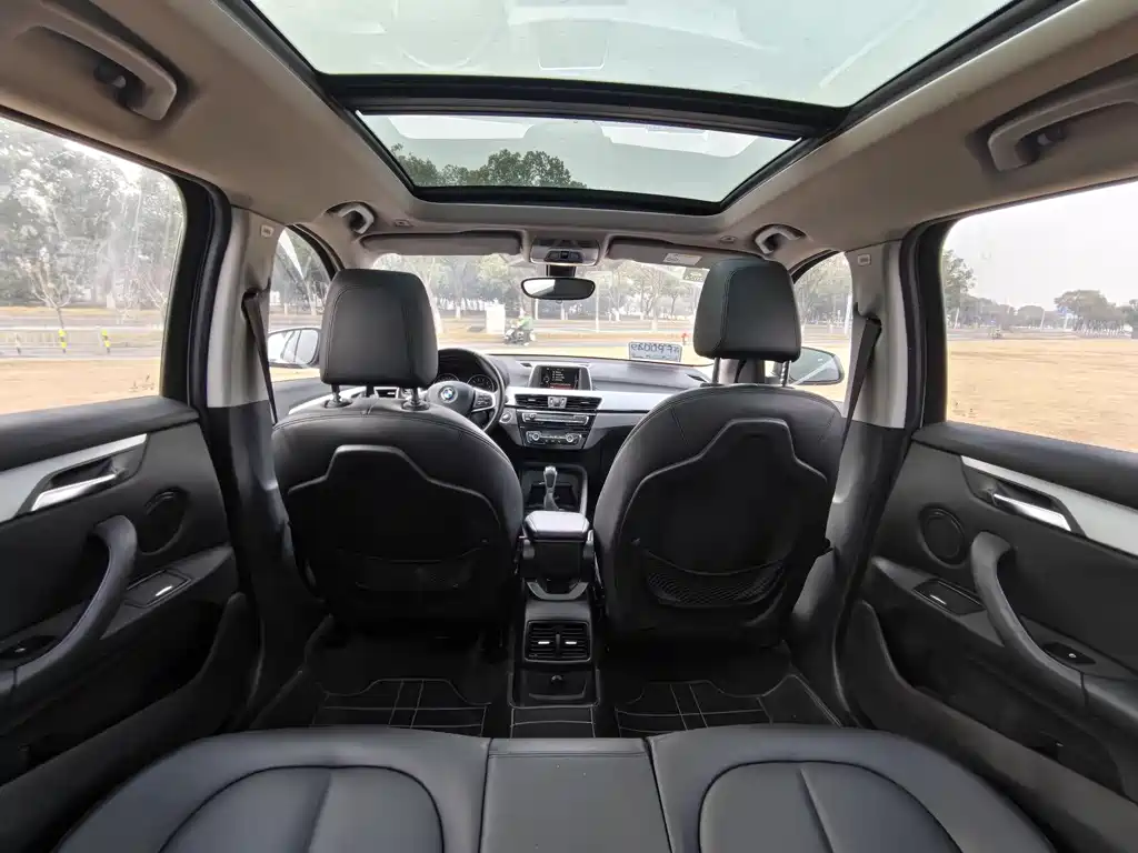 BMW BMW X1 2016 sDrive18Li Premium Model 2016 - thumbnail 8