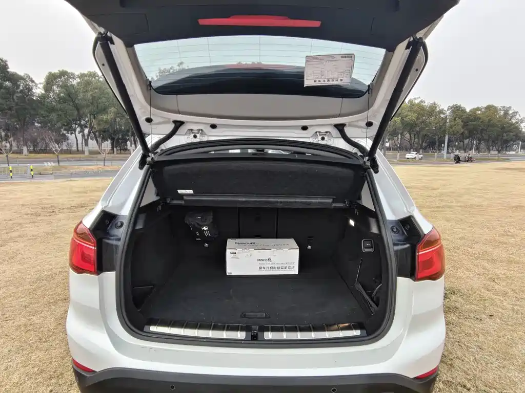 BMW BMW X1 2016 sDrive18Li Premium Model 2016 - thumbnail 10