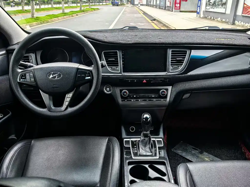 Hyundai Hyundai Elantra 2014 1.8L Automatic Intelligent Type GLS 2014 - thumbnail 6