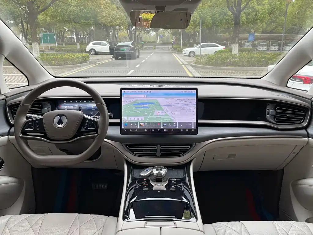 Denza Tang D9 2022 DM-i 970 AWD Premium Edition 2023 - thumbnail 4