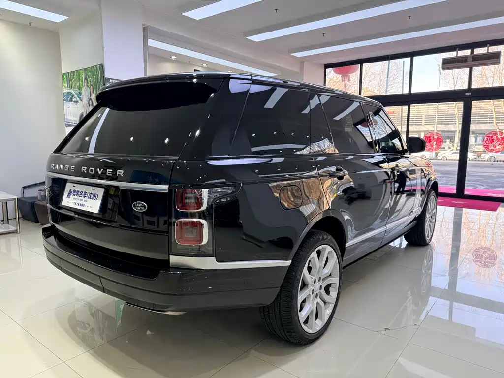 Land Rover Range Rover 2022 3.0 L6 400PS Autobiography Long Wheelbase Classic Edition 2022 - thumbnail 6