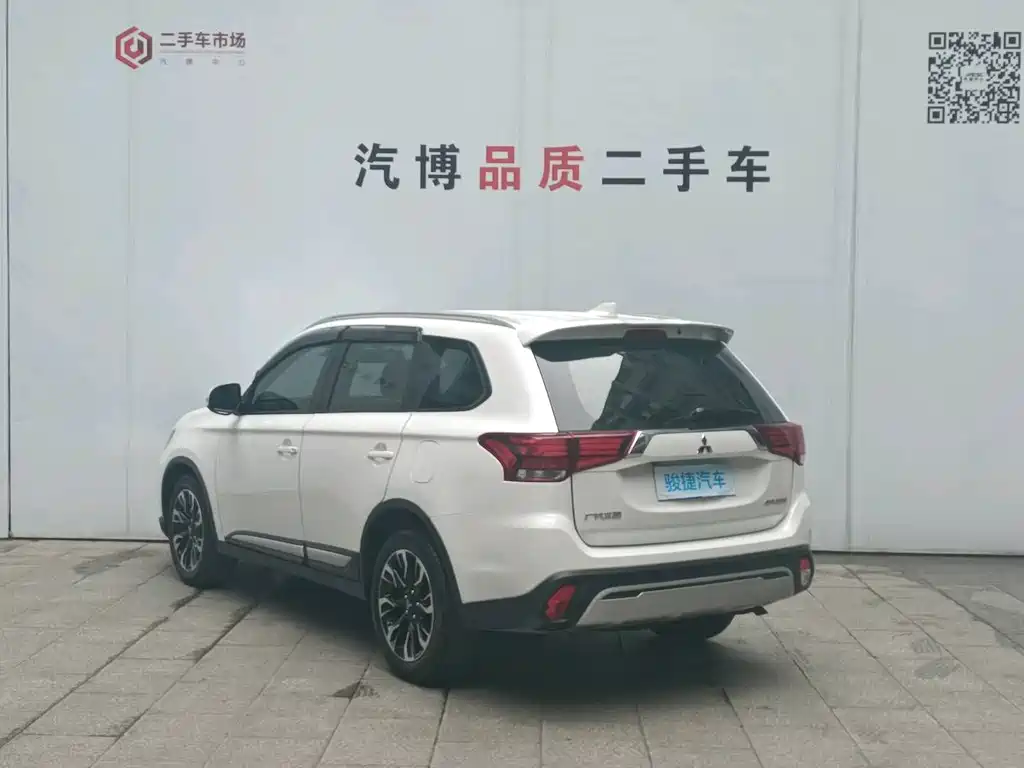 Mitsubishi Outlander 2019 2.0L 2WD Comfort Edition 5-seater China VI 2019 - thumbnail 4