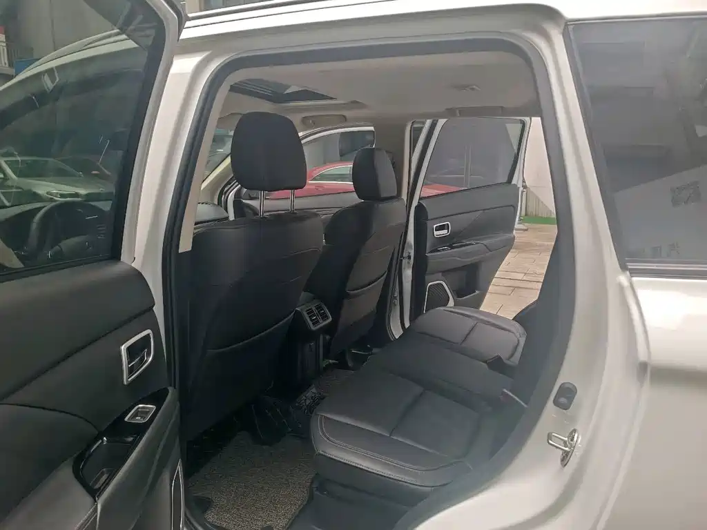 Mitsubishi Outlander 2019 2.0L 2WD Comfort Edition 5-seater China VI 2019 - thumbnail 10