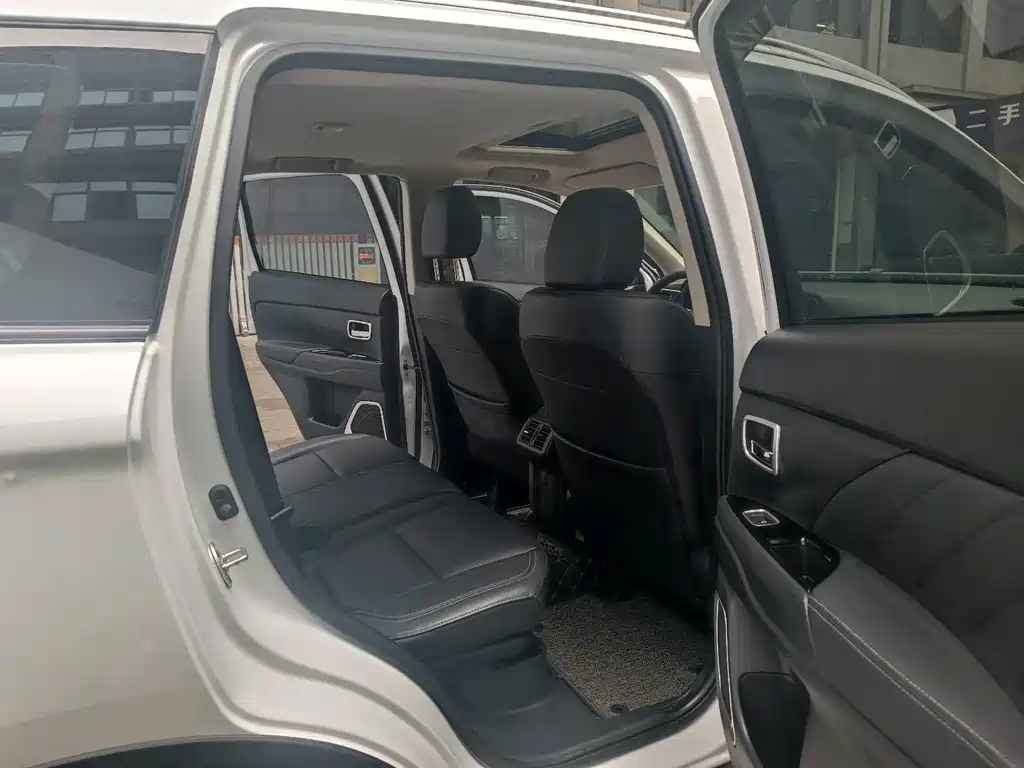 Mitsubishi Outlander 2019 2.0L 2WD Comfort Edition 5-seater China VI 2019 - thumbnail 12